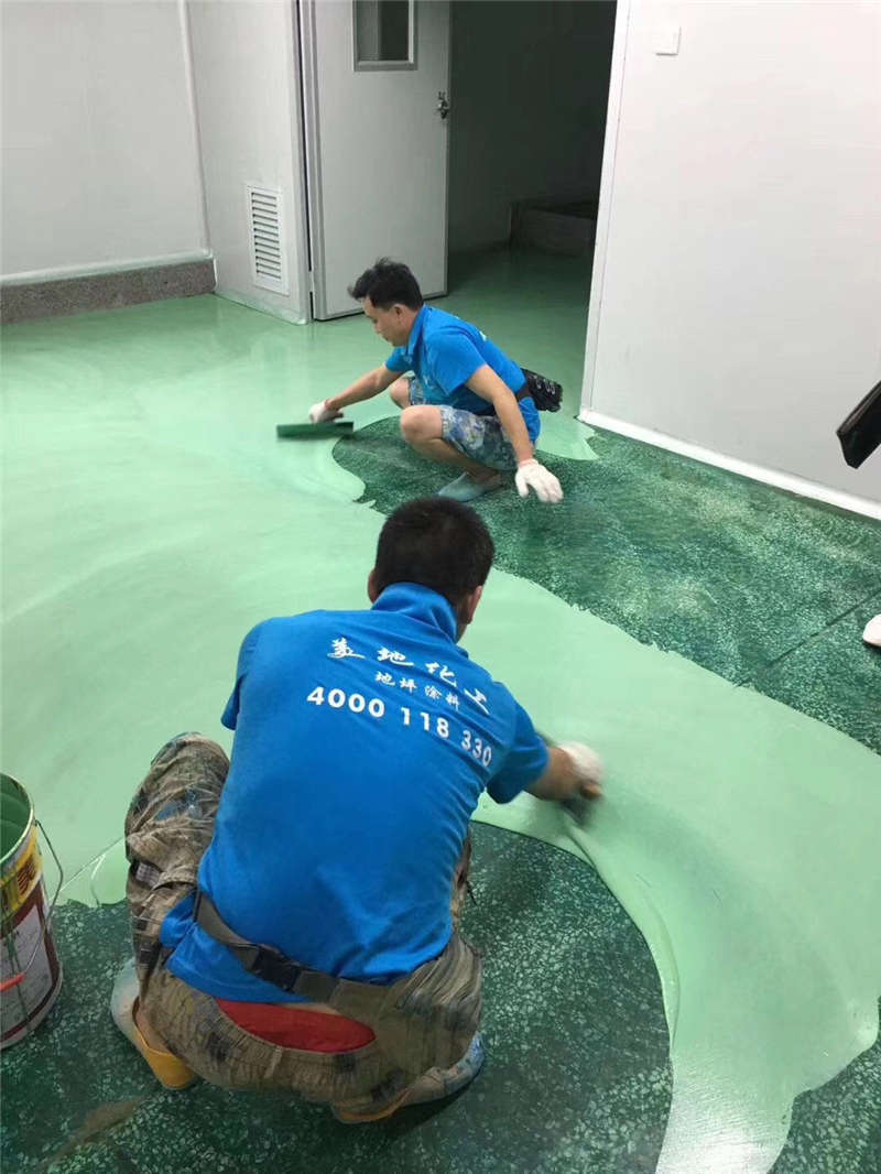 清遠(yuǎn)地坪漆施工在陰雨天時會出現(xiàn)什么問題？